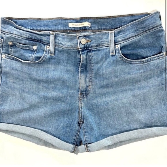 Levi’s Mid Length Cuffed Blue Denim Jean Shorts SIZE 33 - Picture 2 of 5